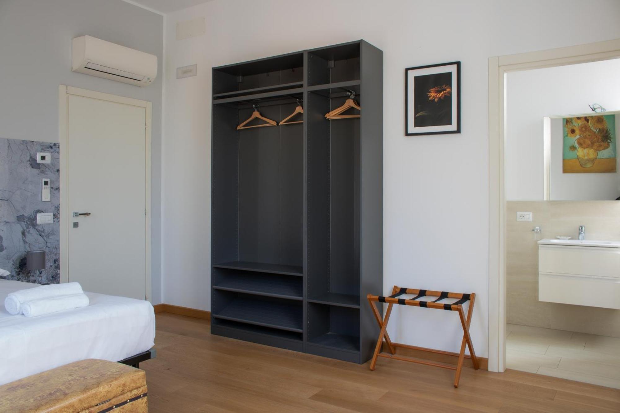 מילאנו Rrrapido Holy Suites And Rooms - Via Sardegna מראה חיצוני תמונה
