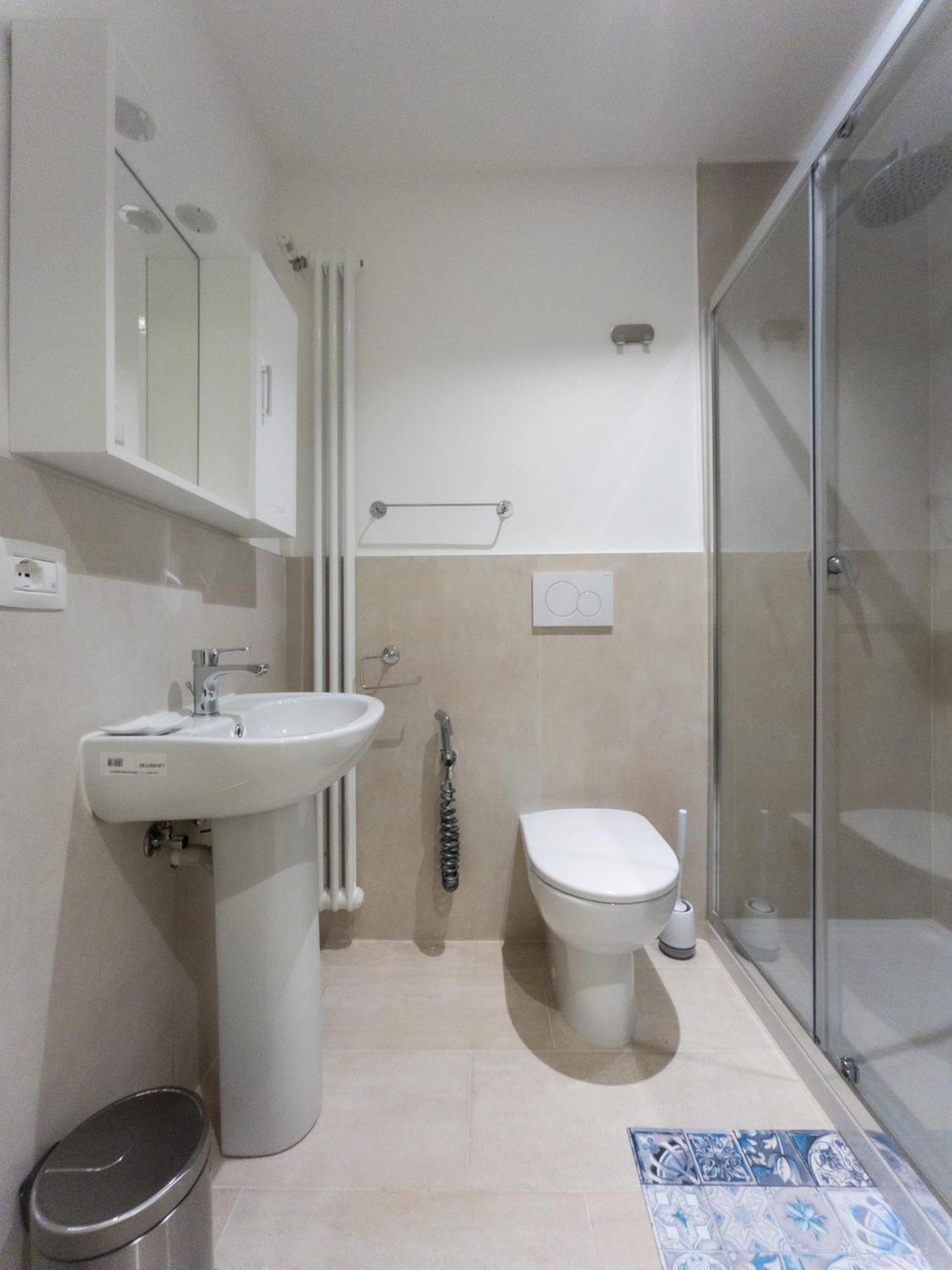 מילאנו Rrrapido Holy Suites And Rooms - Via Sardegna מראה חיצוני תמונה