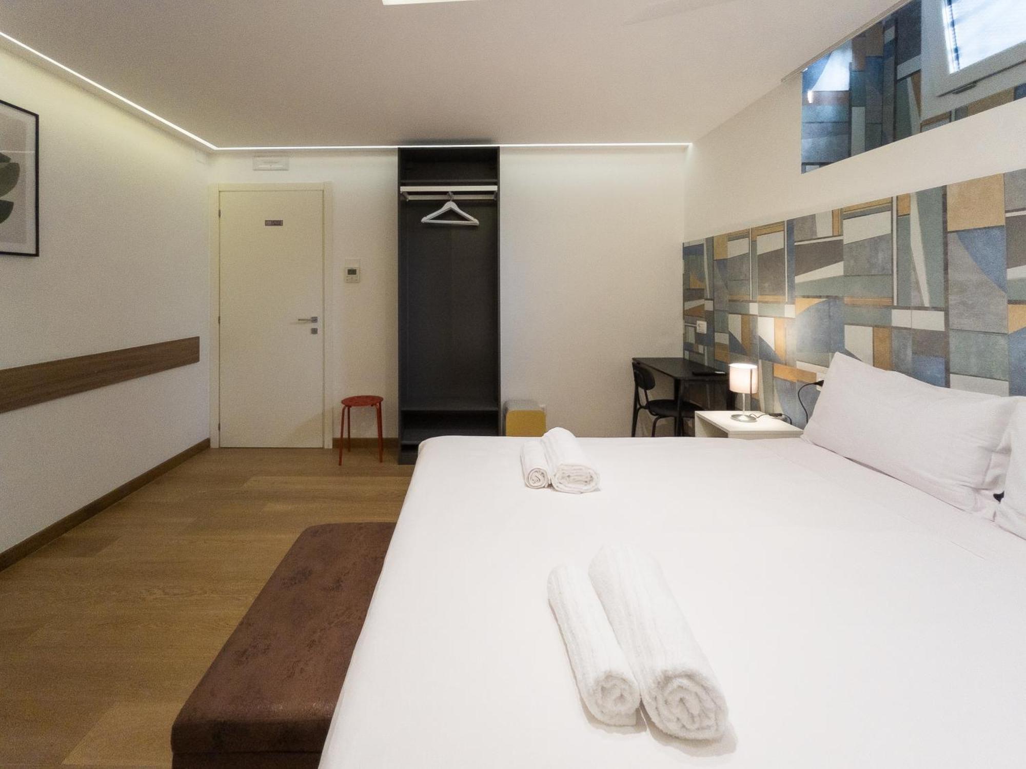 מילאנו Rrrapido Holy Suites And Rooms - Via Sardegna מראה חיצוני תמונה